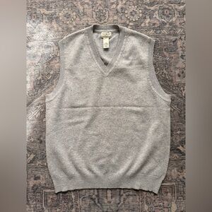Vintage L.L. Bean Men's V-Neck Gray Sweater Vest